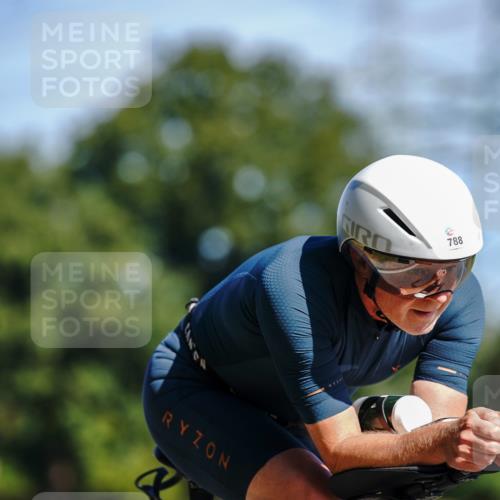 07.09.2025 - 19. Norderstedt Triathlon Michael Burmester http://msf.ph/oto/8834480 07.09.2025 12:20:42 Radfahren 213, 788 meine-sportfotos.de