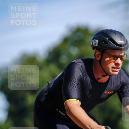 07.09.2025 - 19. Norderstedt Triathlon Michael Burmester http://msf.ph/oto/8834505 07.09.2025 12:20:58 Radfahren 169, 189, 273, 739, 1243 meine-sportfotos.de