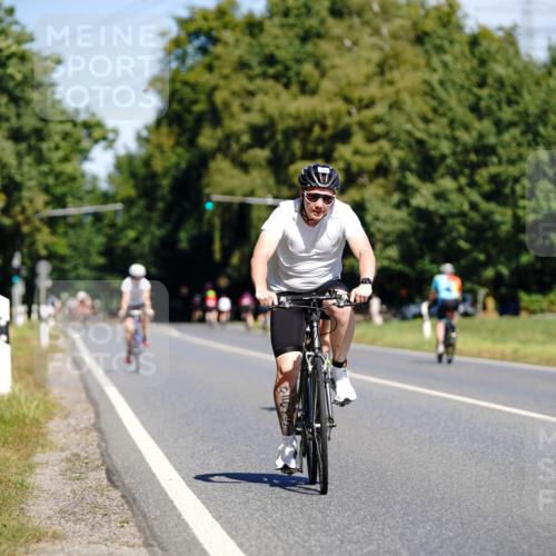 07.09.2025 - 19. Norderstedt Triathlon Michael Burmester http://msf.ph/oto/8834518 07.09.2025 12:21:27 Radfahren 709, 1224 meine-sportfotos.de