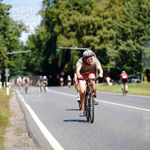 07.09.2025 - 19. Norderstedt Triathlon Michael Burmester http://msf.ph/oto/8834530 07.09.2025 12:21:46 Radfahren 701, 730, 1212 meine-sportfotos.de