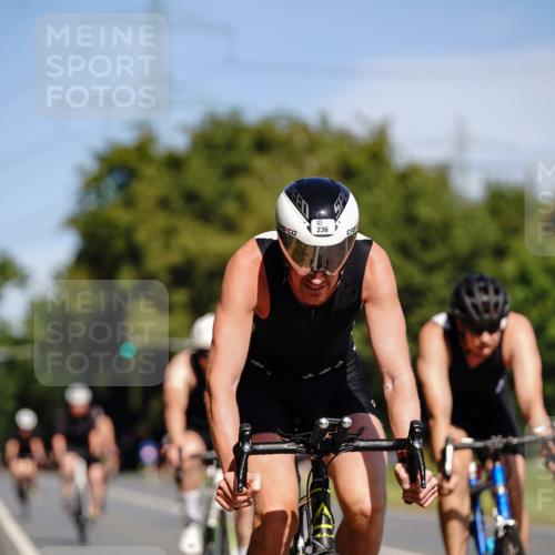 07.09.2025 - 19. Norderstedt Triathlon Michael Burmester http://msf.ph/oto/8834562 07.09.2025 12:22:21 Radfahren 236, 308, 783, 1359 meine-sportfotos.de