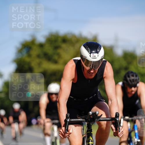 07.09.2025 - 19. Norderstedt Triathlon Michael Burmester http://msf.ph/oto/8834563 07.09.2025 12:22:21 Radfahren 236, 308, 783, 1359 meine-sportfotos.de
