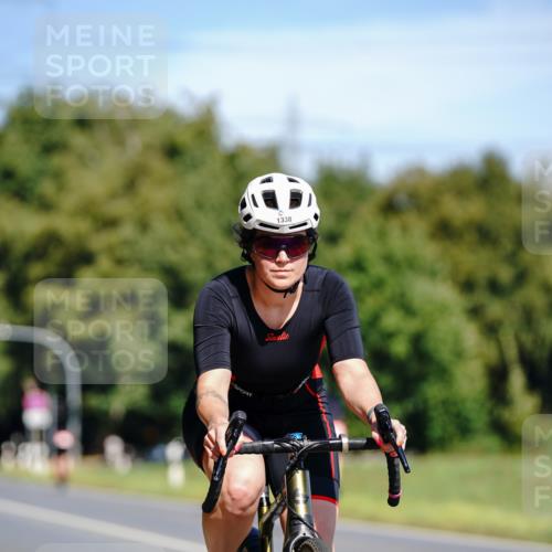 07.09.2025 - 19. Norderstedt Triathlon Michael Burmester http://msf.ph/oto/8834577 07.09.2025 12:22:27 Radfahren 725, 757, 792, 1338 meine-sportfotos.de
