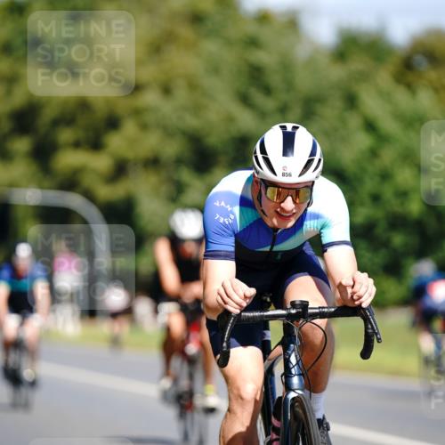 07.09.2025 - 19. Norderstedt Triathlon Michael Burmester http://msf.ph/oto/8834594 07.09.2025 12:22:51 Radfahren 820, 856 meine-sportfotos.de
