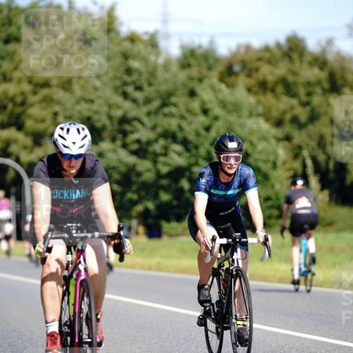 07.09.2025 - 19. Norderstedt Triathlon Michael Burmester http://msf.ph/oto/8834601 07.09.2025 12:22:54 Radfahren 283, 820, 856, 1268 meine-sportfotos.de