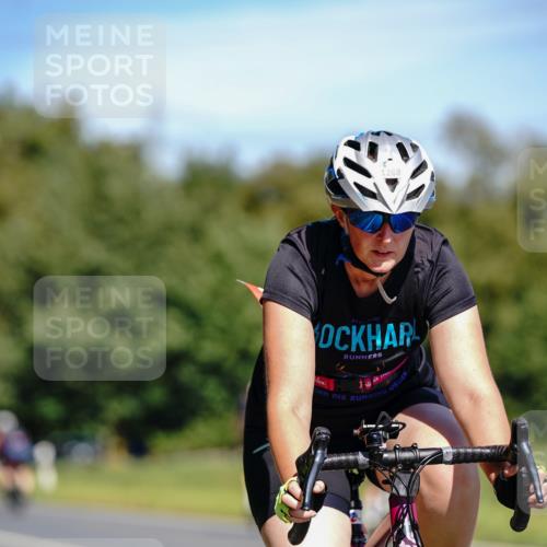 07.09.2025 - 19. Norderstedt Triathlon Michael Burmester http://msf.ph/oto/8834607 07.09.2025 12:22:54 Radfahren 283, 820, 856, 1268 meine-sportfotos.de