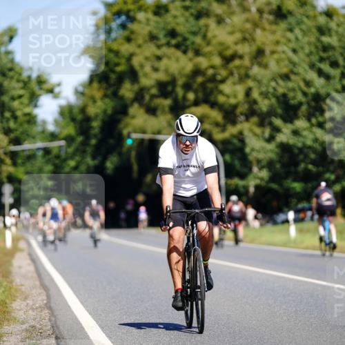 07.09.2025 - 19. Norderstedt Triathlon Michael Burmester http://msf.ph/oto/8834612 07.09.2025 12:22:56 Radfahren 283, 820, 827, 1268 meine-sportfotos.de