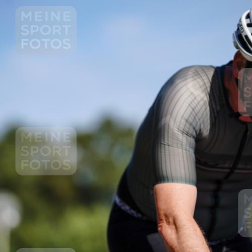 07.09.2025 - 19. Norderstedt Triathlon Michael Burmester http://msf.ph/oto/8834642 07.09.2025 12:23:08 Radfahren 208, 288, 810, 1249 meine-sportfotos.de