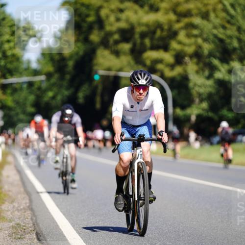 07.09.2025 - 19. Norderstedt Triathlon Michael Burmester http://msf.ph/oto/8834649 07.09.2025 12:23:18 Radfahren 167, 174, 758 meine-sportfotos.de