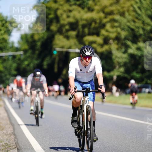 07.09.2025 - 19. Norderstedt Triathlon Michael Burmester http://msf.ph/oto/8834651 07.09.2025 12:23:18 Radfahren 167, 174, 758 meine-sportfotos.de