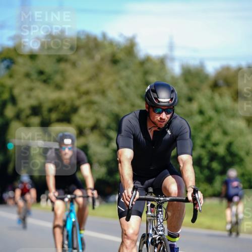 07.09.2025 - 19. Norderstedt Triathlon Michael Burmester http://msf.ph/oto/8834669 07.09.2025 12:23:31 Radfahren 173, 835, 1296, 1379 meine-sportfotos.de