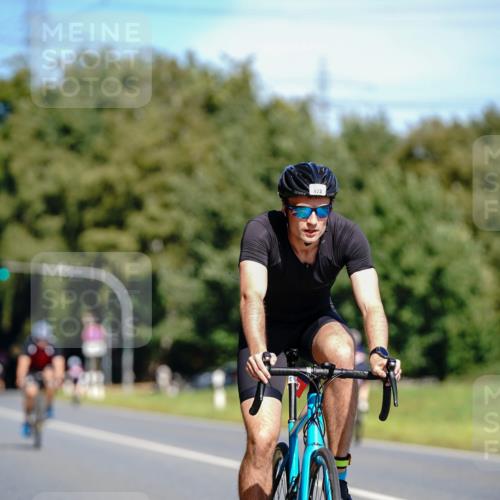 07.09.2025 - 19. Norderstedt Triathlon Michael Burmester http://msf.ph/oto/8834671 07.09.2025 12:23:32 Radfahren 173, 835, 1296, 1379 meine-sportfotos.de