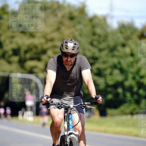 07.09.2025 - 19. Norderstedt Triathlon Michael Burmester http://msf.ph/oto/8834677 07.09.2025 12:23:36 Radfahren 224, 786, 1290 meine-sportfotos.de