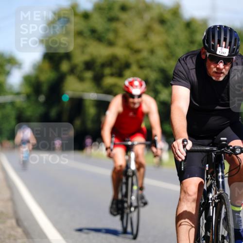07.09.2025 - 19. Norderstedt Triathlon Michael Burmester http://msf.ph/oto/8834683 07.09.2025 12:23:41 Radfahren 1216, 1397 meine-sportfotos.de