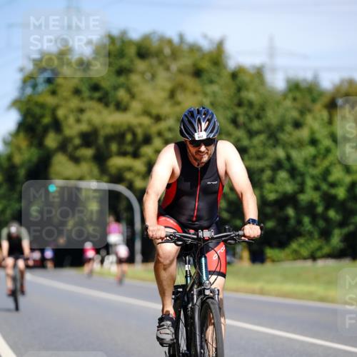 07.09.2025 - 19. Norderstedt Triathlon Michael Burmester http://msf.ph/oto/8834731 07.09.2025 12:24:21 Radfahren 249, 802 meine-sportfotos.de