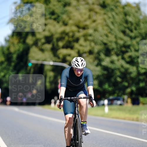 07.09.2025 - 19. Norderstedt Triathlon Michael Burmester http://msf.ph/oto/8834747 07.09.2025 12:24:32 Radfahren 818, 1297 meine-sportfotos.de