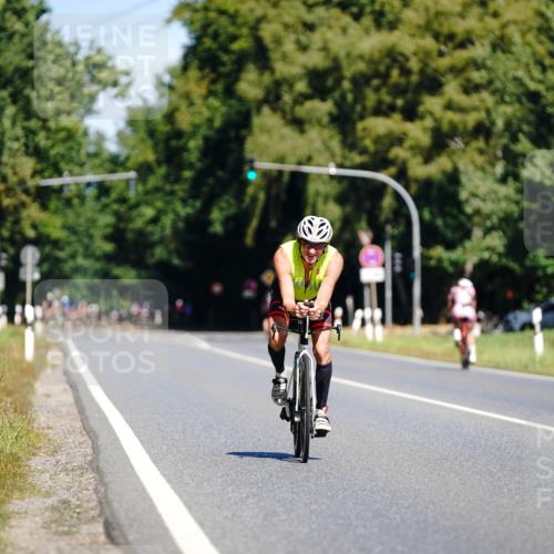 07.09.2025 - 19. Norderstedt Triathlon Michael Burmester http://msf.ph/oto/8834754 07.09.2025 12:24:41 Radfahren 814, 1294 meine-sportfotos.de