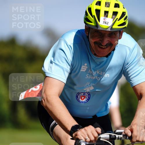 07.09.2025 - 19. Norderstedt Triathlon Michael Burmester http://msf.ph/oto/8834827 07.09.2025 12:26:04 Radfahren 754, 762 meine-sportfotos.de