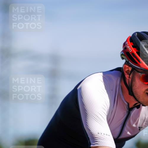 07.09.2025 - 19. Norderstedt Triathlon Michael Burmester http://msf.ph/oto/8834830 07.09.2025 12:26:05 Radfahren 754, 762 meine-sportfotos.de