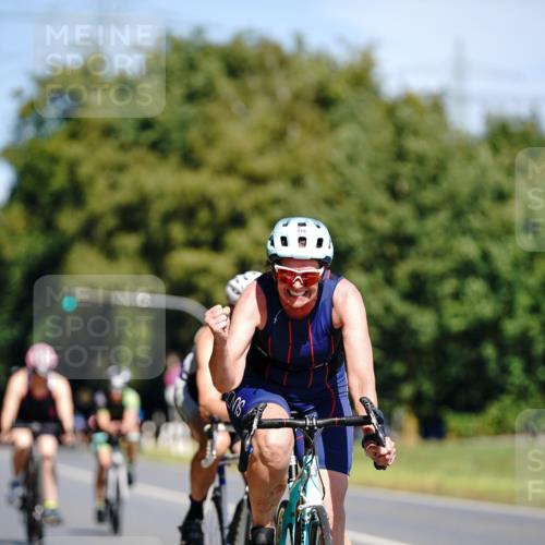 07.09.2025 - 19. Norderstedt Triathlon Michael Burmester http://msf.ph/oto/8834859 07.09.2025 12:26:24 Radfahren 216, 239, 813 meine-sportfotos.de