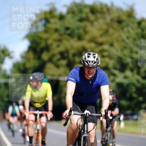 07.09.2025 - 19. Norderstedt Triathlon Michael Burmester http://msf.ph/oto/8834904 07.09.2025 12:26:46 Radfahren 247, 712, 1231, 1235, 1384 meine-sportfotos.de