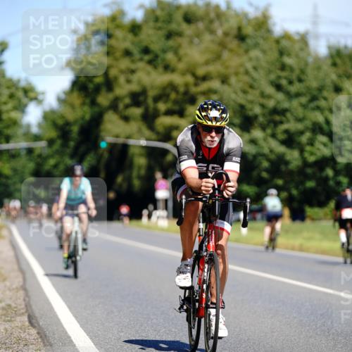 07.09.2025 - 19. Norderstedt Triathlon Michael Burmester http://msf.ph/oto/8834914 07.09.2025 12:26:49 Radfahren 194, 247, 695, 1231, 1384 meine-sportfotos.de