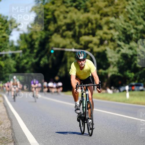 07.09.2025 - 19. Norderstedt Triathlon Michael Burmester http://msf.ph/oto/8834968 07.09.2025 12:27:34 Radfahren 1247 meine-sportfotos.de