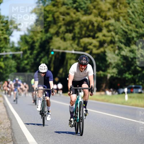07.09.2025 - 19. Norderstedt Triathlon Michael Burmester http://msf.ph/oto/8835000 07.09.2025 12:27:54 Radfahren 1230, 1241, 1263 meine-sportfotos.de