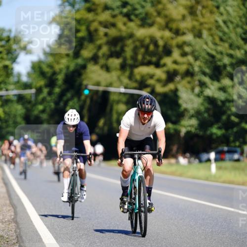 07.09.2025 - 19. Norderstedt Triathlon Michael Burmester http://msf.ph/oto/8835003 07.09.2025 12:27:54 Radfahren 1230, 1241, 1263 meine-sportfotos.de