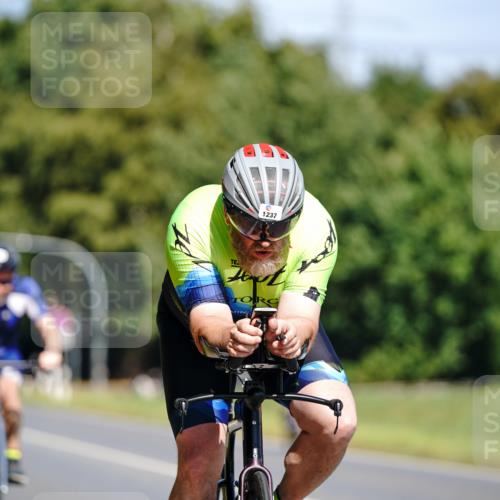07.09.2025 - 19. Norderstedt Triathlon Michael Burmester http://msf.ph/oto/8835022 07.09.2025 12:28:00 Radfahren 1237, 1241, 1376 meine-sportfotos.de