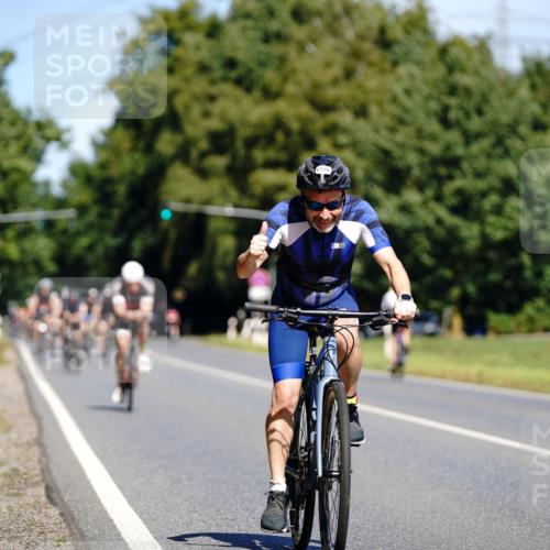 07.09.2025 - 19. Norderstedt Triathlon Michael Burmester http://msf.ph/oto/8835025 07.09.2025 12:28:01 Radfahren 732, 1237, 1376 meine-sportfotos.de