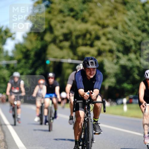 07.09.2025 - 19. Norderstedt Triathlon Michael Burmester http://msf.ph/oto/8835047 07.09.2025 12:28:07 Radfahren 171, 728, 732, 735 meine-sportfotos.de