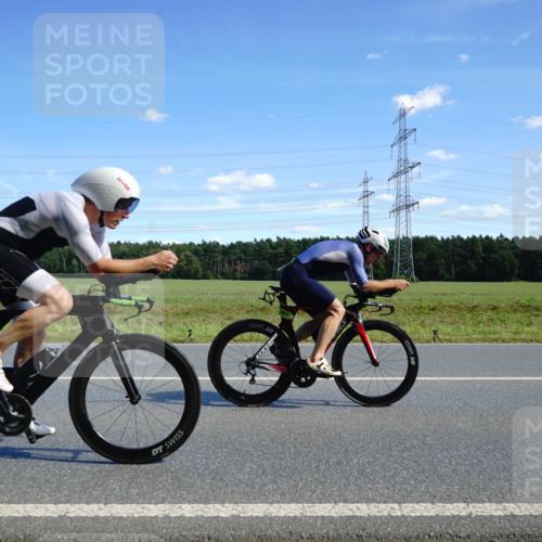 07.09.2025 - 19. Norderstedt Triathlon Michael Burmester http://msf.ph/oto/8835050 07.09.2025 14:03:33 Radfahren 361, 963, 1011, 1408 meine-sportfotos.de