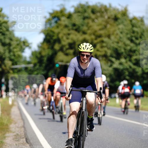 07.09.2025 - 19. Norderstedt Triathlon Michael Burmester http://msf.ph/oto/8835087 07.09.2025 12:28:30 Radfahren 210, 212, 780, 858, 1329 meine-sportfotos.de