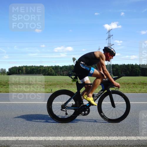 07.09.2025 - 19. Norderstedt Triathlon Michael Burmester http://msf.ph/oto/8835088 07.09.2025 14:03:53 Radfahren 974, 988 meine-sportfotos.de