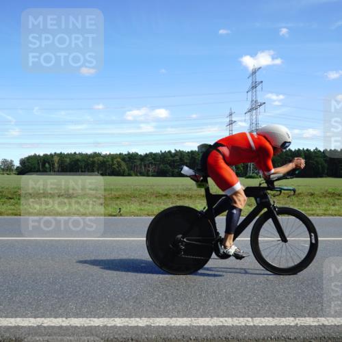 07.09.2025 - 19. Norderstedt Triathlon Michael Burmester http://msf.ph/oto/8835097 07.09.2025 14:03:56 Radfahren 974, 988 meine-sportfotos.de