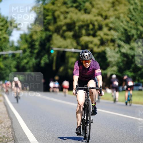 07.09.2025 - 19. Norderstedt Triathlon Michael Burmester http://msf.ph/oto/8835117 07.09.2025 12:28:46 Radfahren 1364 meine-sportfotos.de