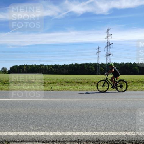 07.09.2025 - 19. Norderstedt Triathlon Michael Burmester http://msf.ph/oto/8835143 07.09.2025 12:00:30 Radfahren 216, 292, 1343, 1361 meine-sportfotos.de