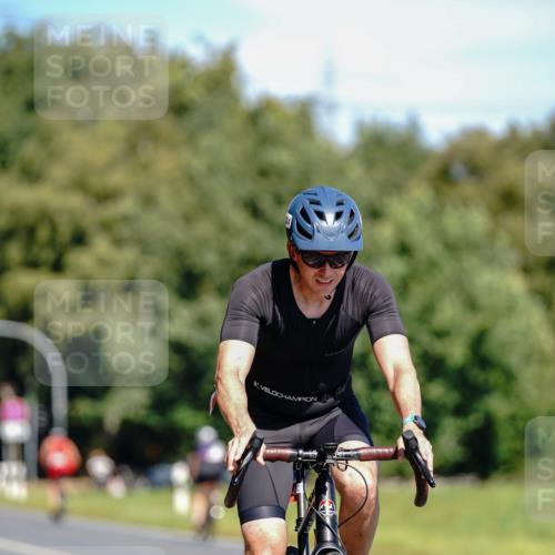 07.09.2025 - 19. Norderstedt Triathlon Michael Burmester http://msf.ph/oto/8835156 07.09.2025 12:29:13 Radfahren 214 meine-sportfotos.de