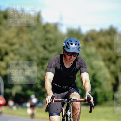 07.09.2025 - 19. Norderstedt Triathlon Michael Burmester http://msf.ph/oto/8835159 07.09.2025 12:29:13 Radfahren 214 meine-sportfotos.de