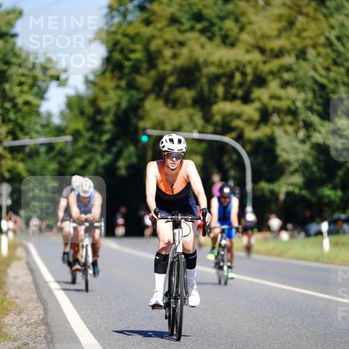 07.09.2025 - 19. Norderstedt Triathlon Michael Burmester http://msf.ph/oto/8835164 07.09.2025 12:29:16 Radfahren 214, 1251 meine-sportfotos.de
