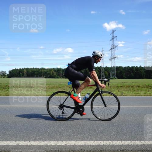 07.09.2025 - 19. Norderstedt Triathlon Michael Burmester http://msf.ph/oto/8835178 07.09.2025 14:04:21 Radfahren 400, 879, 996, 1462 meine-sportfotos.de