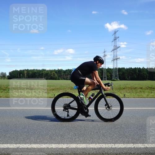 07.09.2025 - 19. Norderstedt Triathlon Michael Burmester http://msf.ph/oto/8835189 07.09.2025 14:04:23 Radfahren 400, 879, 996, 1026, 1462 meine-sportfotos.de