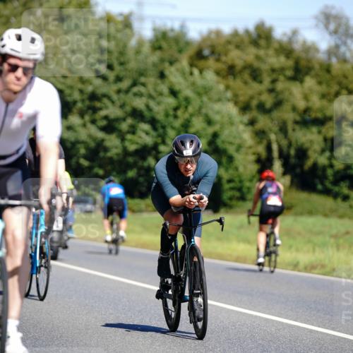 07.09.2025 - 19. Norderstedt Triathlon Michael Burmester http://msf.ph/oto/8835234 07.09.2025 12:29:59 Radfahren 145, 177, 251, 737, 811 meine-sportfotos.de