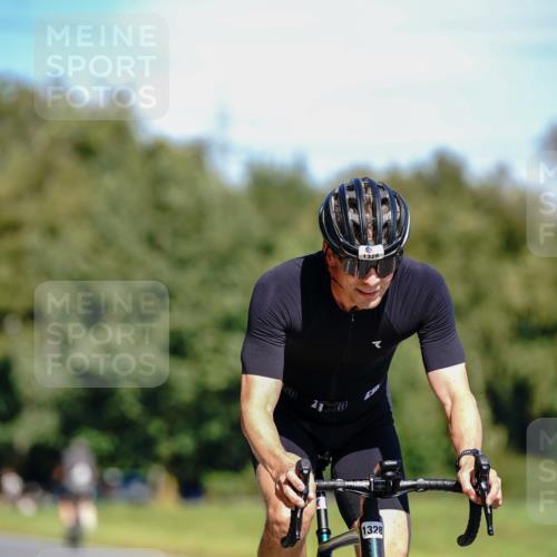 07.09.2025 - 19. Norderstedt Triathlon Michael Burmester http://msf.ph/oto/8835260 07.09.2025 12:30:11 Radfahren 295, 816, 1328 meine-sportfotos.de