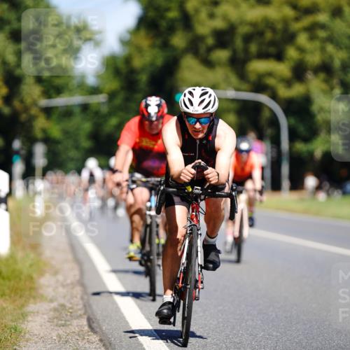 07.09.2025 - 19. Norderstedt Triathlon Michael Burmester http://msf.ph/oto/8835277 07.09.2025 12:30:20 Radfahren 742, 1242, 1307, 1337, 1391 meine-sportfotos.de