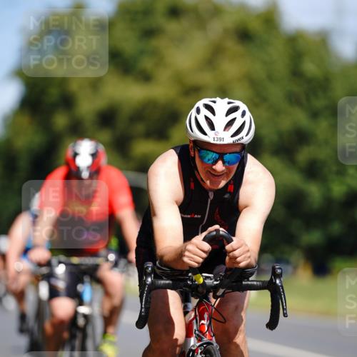 07.09.2025 - 19. Norderstedt Triathlon Michael Burmester http://msf.ph/oto/8835282 07.09.2025 12:30:21 Radfahren 293, 742, 1242, 1307, 1337, 1391 meine-sportfotos.de