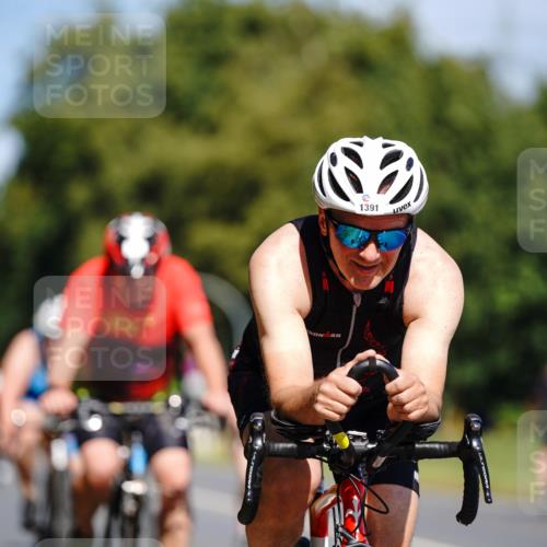 07.09.2025 - 19. Norderstedt Triathlon Michael Burmester http://msf.ph/oto/8835283 07.09.2025 12:30:21 Radfahren 293, 742, 1242, 1307, 1337, 1391 meine-sportfotos.de