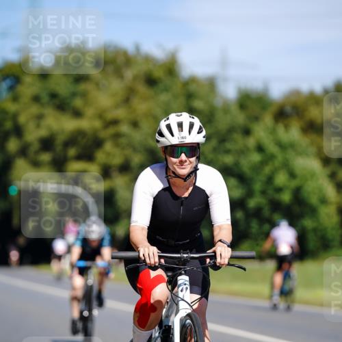 07.09.2025 - 19. Norderstedt Triathlon Michael Burmester http://msf.ph/oto/8835297 07.09.2025 12:30:29 Radfahren 207, 282, 1360 meine-sportfotos.de