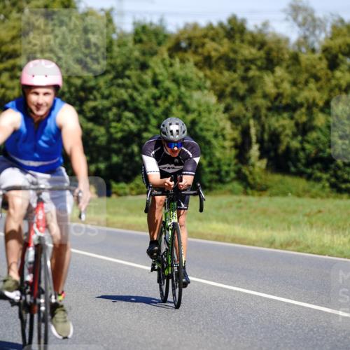 07.09.2025 - 19. Norderstedt Triathlon Michael Burmester http://msf.ph/oto/8835316 07.09.2025 12:30:35 Radfahren 715, 1295 meine-sportfotos.de